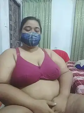 momo_loves Adlı Modelin Web Kamerası Şovu