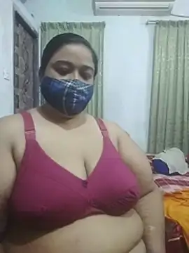 momo_loves' Webcam Show