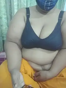 Živý XXX chat momo_loves