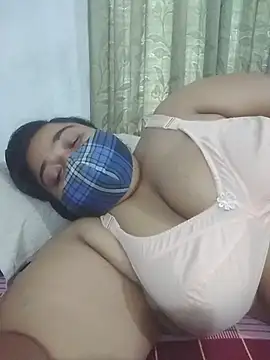 momo_loves 现场XXX聊天