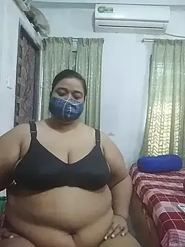 momo_loves' Webcam Show