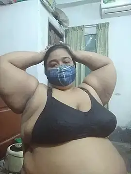 momo_loves' Webcam Show