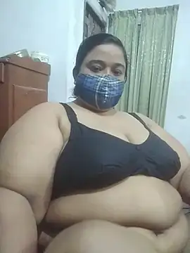 momo_loves Chat XXX in diretta