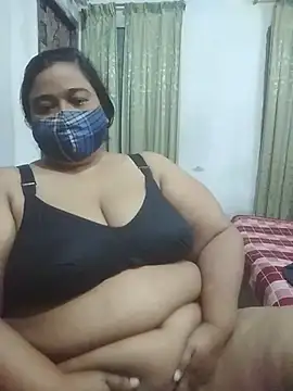 momo_loves Webcam-Show
