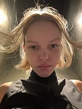 AshleyMur élő XXX-chatje