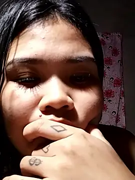 hotbabe69xx Pertunjukan Webcam