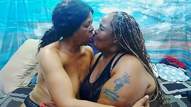 SEXY_MATURExx: διαδικτυακό σόου στην κάμερα