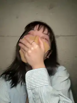 minami_room's Live XXX Chat