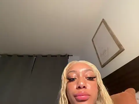 teethelightskinbarbie webcam show