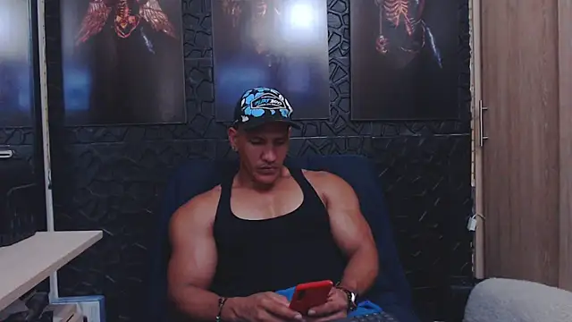 viktor_herrera 在線直播表演