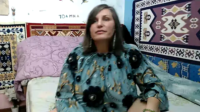 Adelinemilf Webcam show