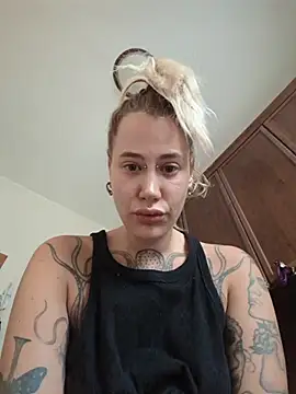 Chat +18 de MadameSandra ao vivo