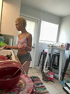 jojosbizarrelyf's Webcam Show