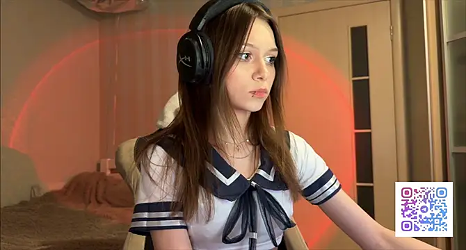 MilaMiuu Show in webcam