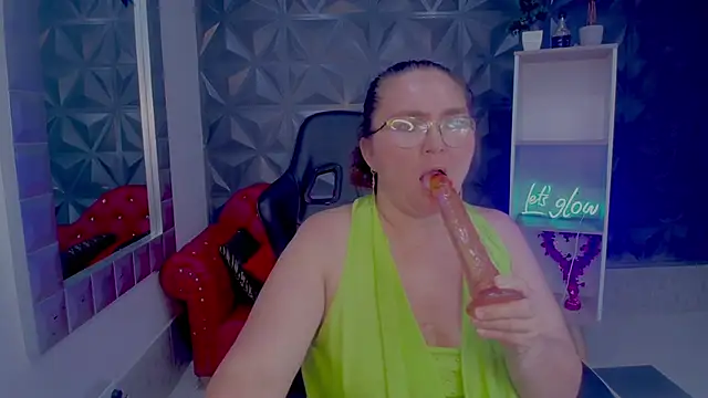 elena_milf1 在線直播表演