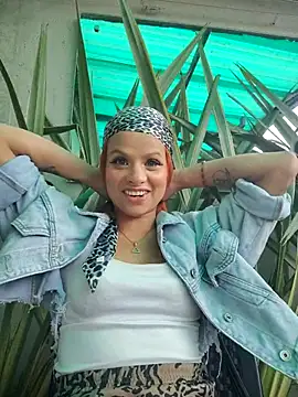 Cataleya_16 Adlı Modelin Canlı XXX Sohbeti