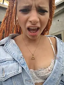 Cataleya_16's Live XXX Chat