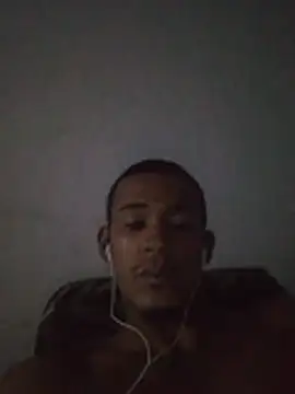 Show de Magrinhodelicia011 na webcam