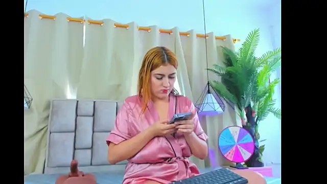 צ'אט XXX בשידור חי של scarlettjohnson_