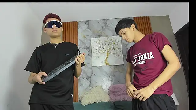 Show modela AVENGER_BOYS2026 na web-kameri