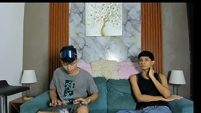 AVENGER_BOYS2026 Webcam-Show