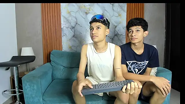 AVENGER_BOYS2026 webkamerás műsora
