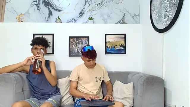 AVENGER_BOYS2026 Show in webcam