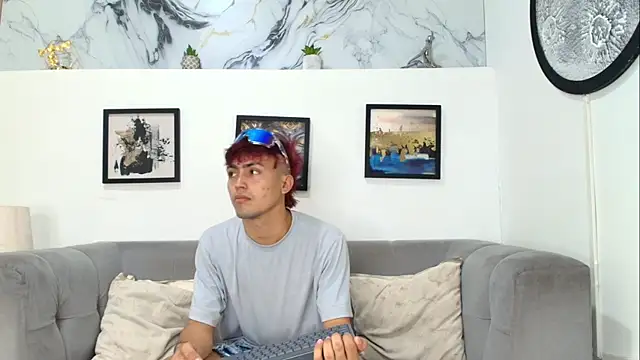 Webkamerová show AVENGER_BOYS2026