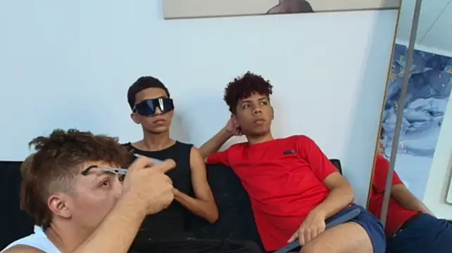 AVENGER_BOYS2026 – webcam-show