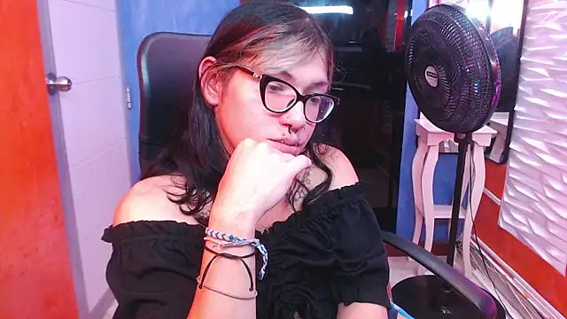 lilith_ayanami 网络视讯表演
