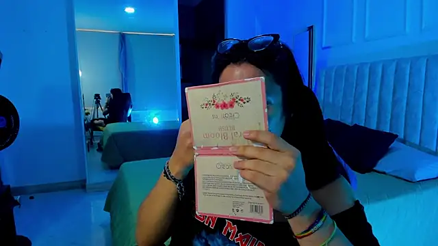 Show Webcam de lilith_ayanami