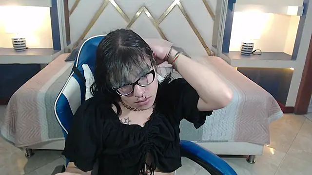 Show modela lilith_ayanami na web-kameri