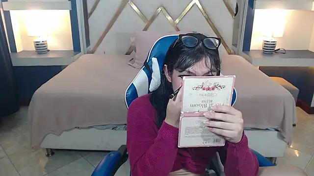 Show modela lilith_ayanami na web-kameri
