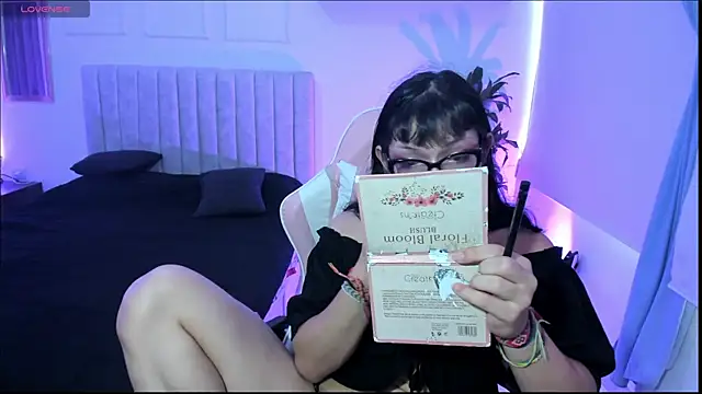 lilith_ayanami Adlı Modelin Web Kamerası Şovu