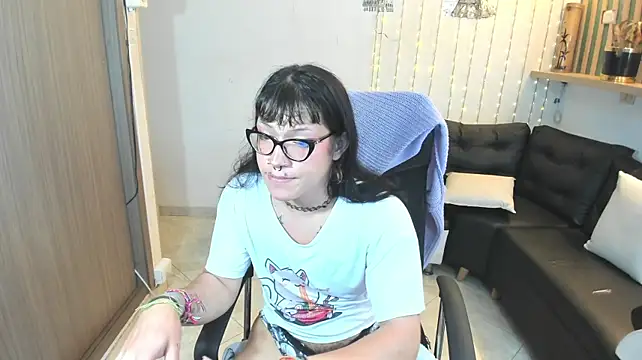lilith_ayanami Show in webcam