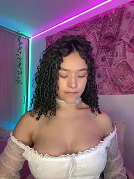 crystal_dlun Adlı Modelin Canlı XXX Sohbeti