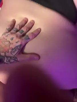 Show modela Nico2Nasty na web-kameri