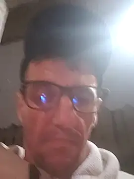 Chat +18 de Casalsafadezaatres ao vivo