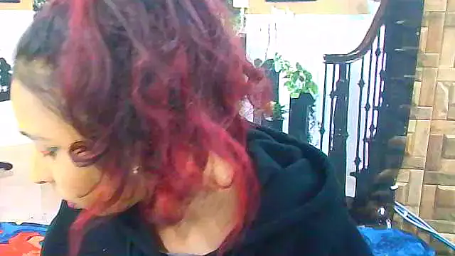 Chatroom XXX en direct de IndianSexyButt