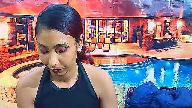 IndianSexyButt élő chatszobája