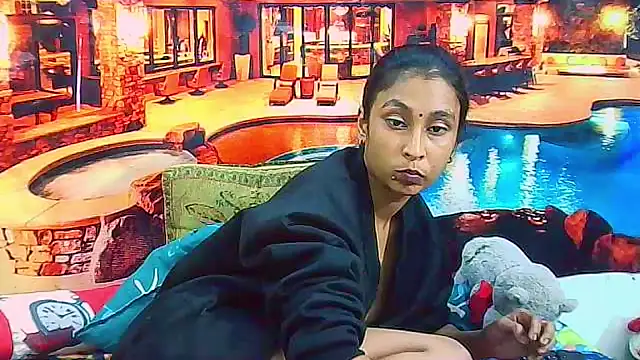 IndianSexyButt live XXX chat