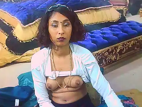IndianSexyButt Chat XXX live
