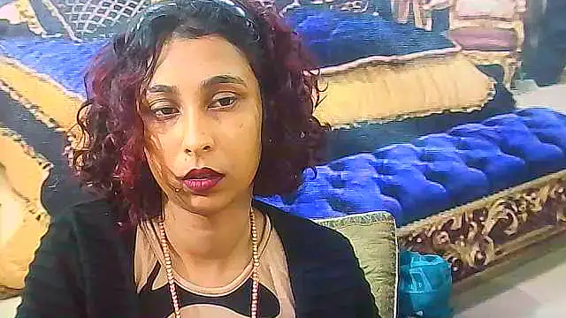 XXX chat uživo modela IndianSexyButt