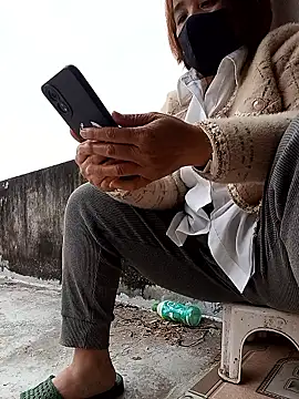 Lyna_sexy24's Webcam Show