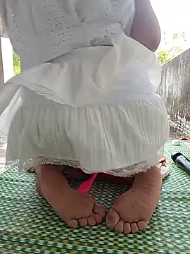 Lyna_sexy24 – Naživo chatovacia miestnosť