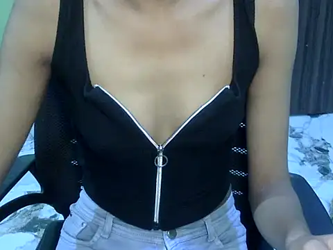 lovelydepika's Live XXX Chat