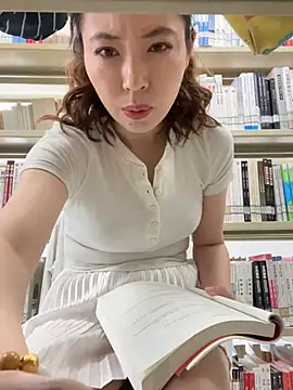 mimi_181 在線直播表 演