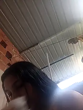 Pokazy przed kamerką – chikivivi-