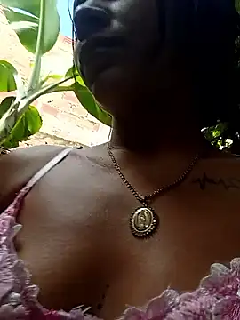 chikivivi-'s Webcam Show