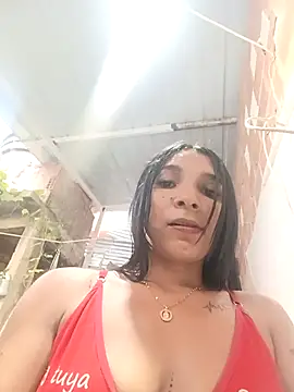 chikivivi- Show in webcam